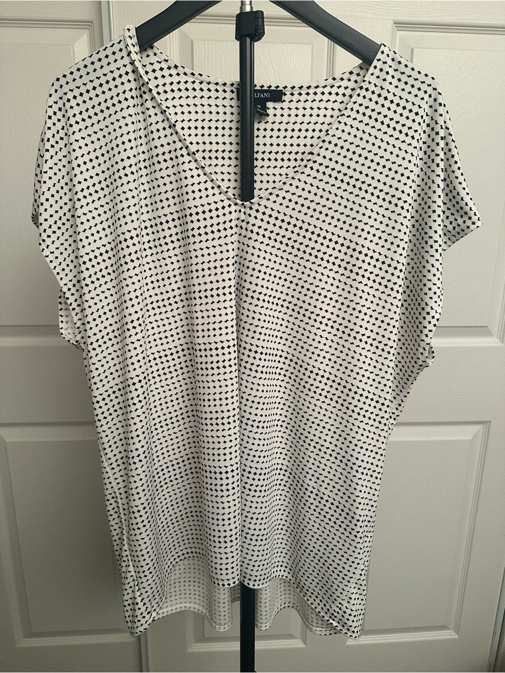 Alfani White Short-Sleeve V-Neck Tee with Black Micro Dot Pattern